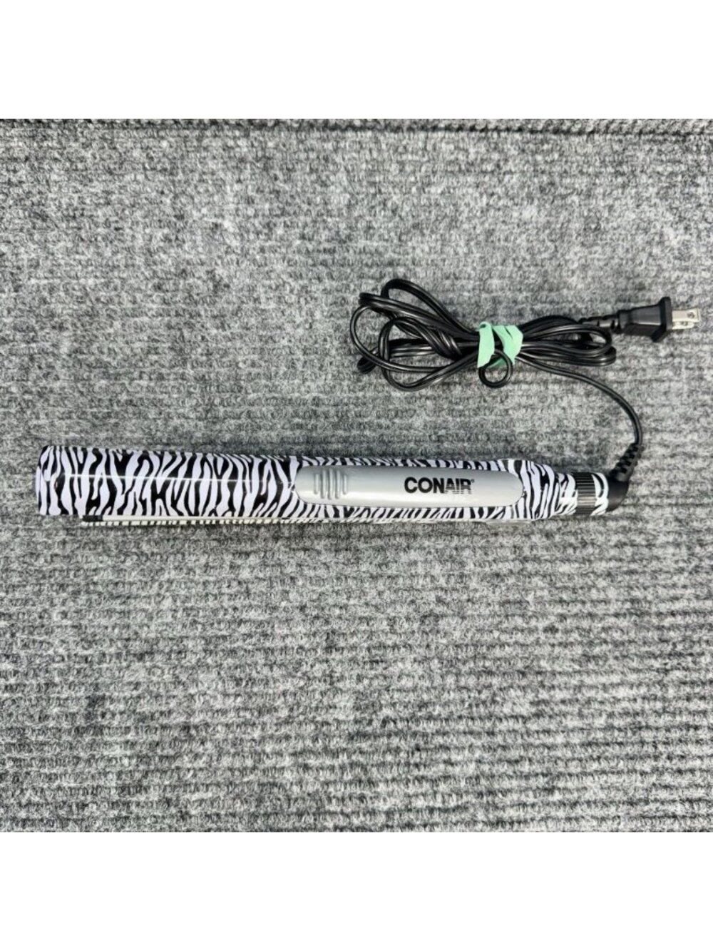 Conair 1 Inch Zebra Print Hair Straightener Ceramic Flat Iron 200W Black White